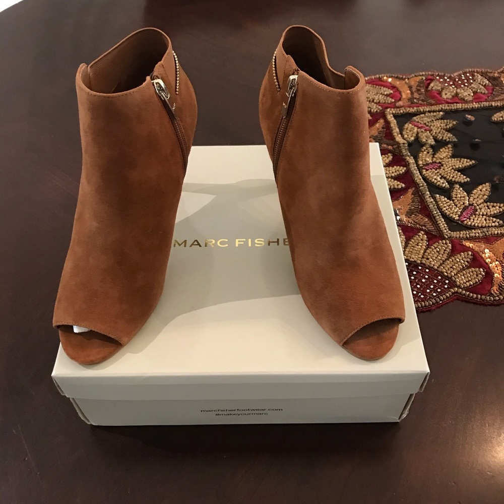 Marc Fisher brown suede booties
